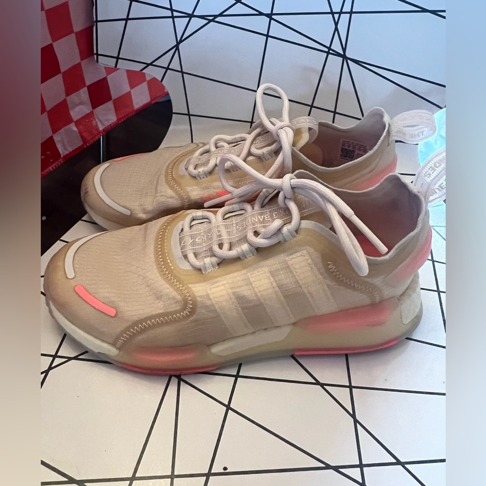 Adidas originals NMD_V3 women’s running shoes